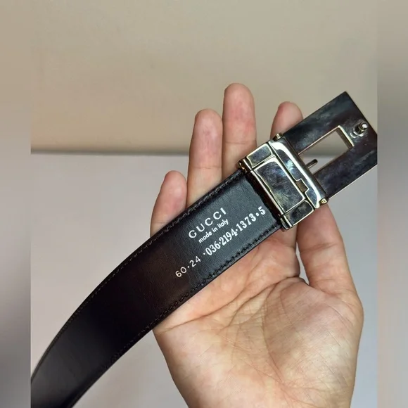 GUCCI Vintage G Logo Black Leather Belt display picture 2